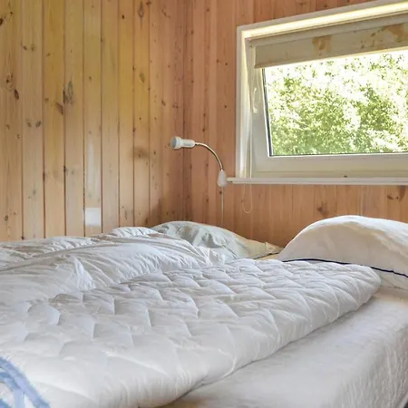 Dom wakacyjny Amazing In W/ Sauna And 4 Bedrooms *